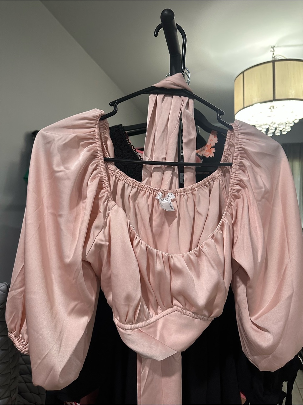 VENUS Blush Pink Puff-Sleeve Crop Top